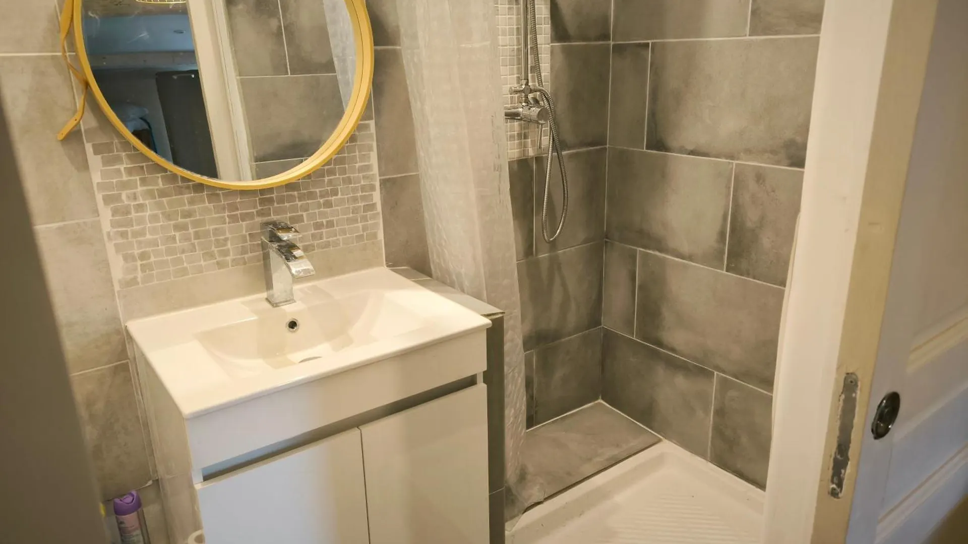 Le Nid Plein Centre Apartment Salon-de-Provence 0*,